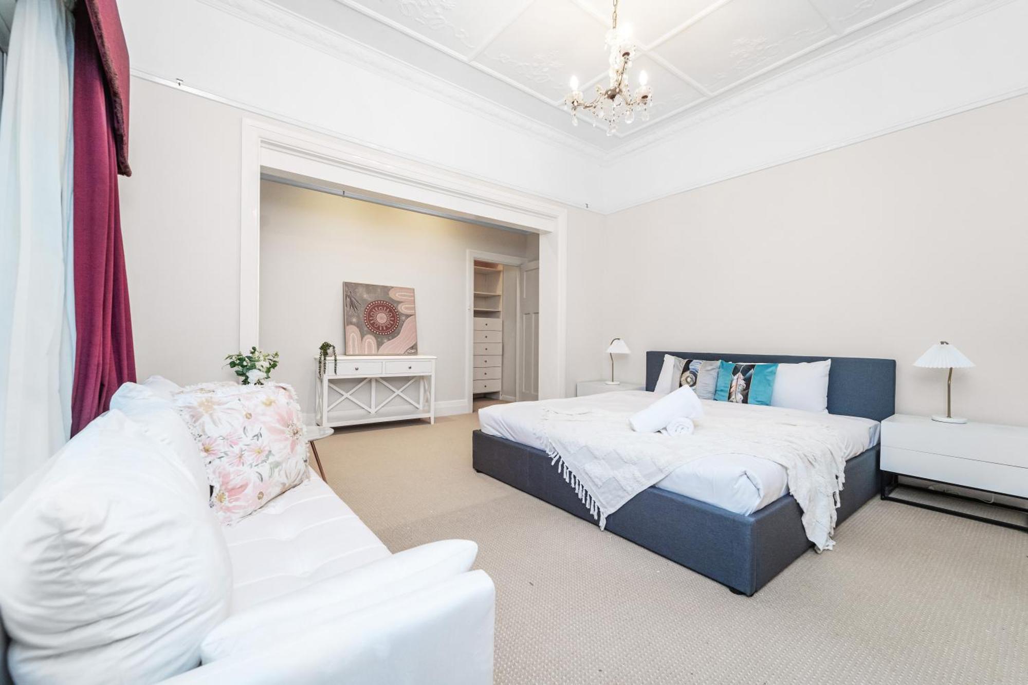 Holiday home Strathfield Stylish 6br House With Pool Tennis Sydney