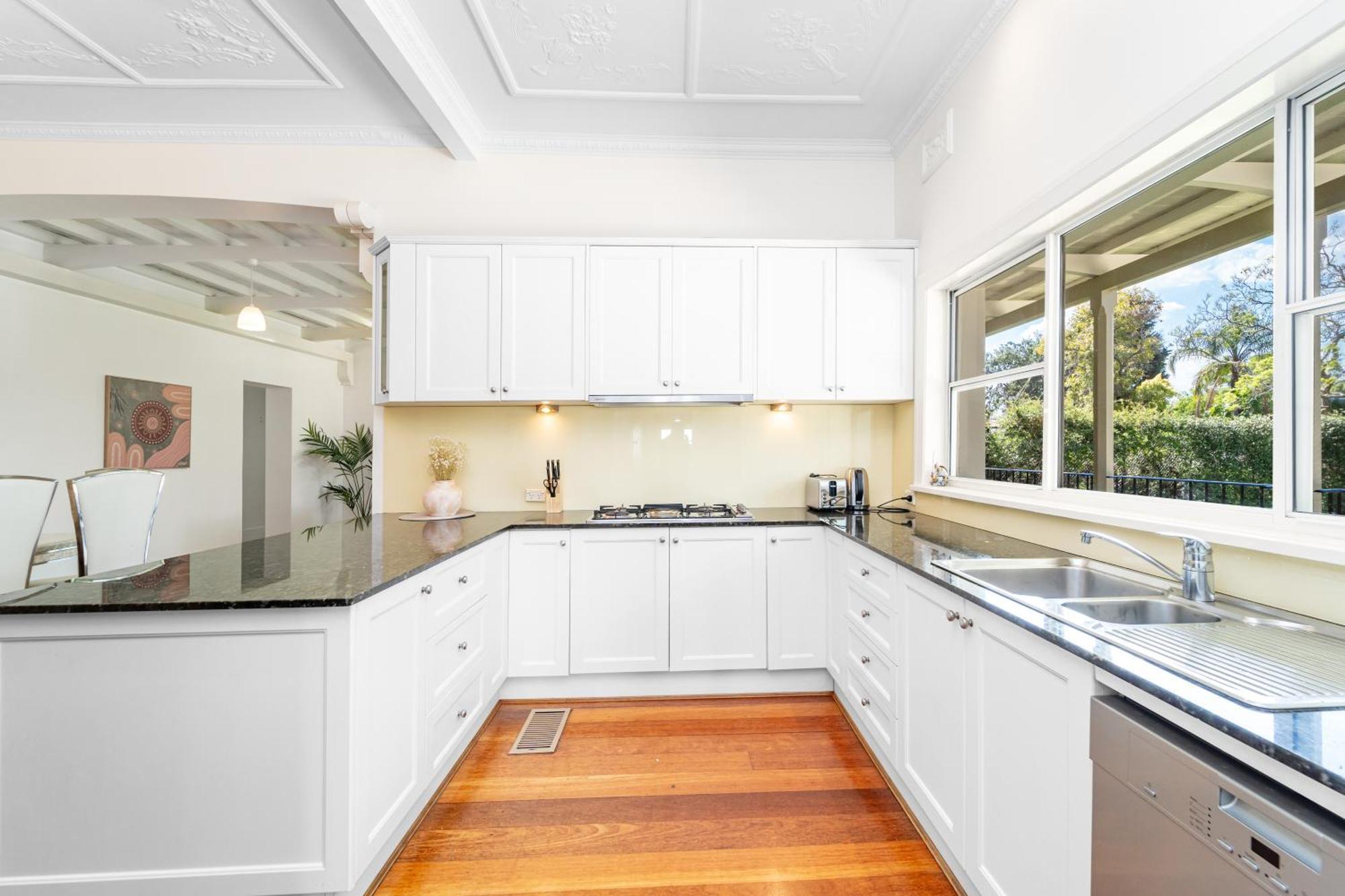Strathfield Stylish 6br House With Pool Tennis *