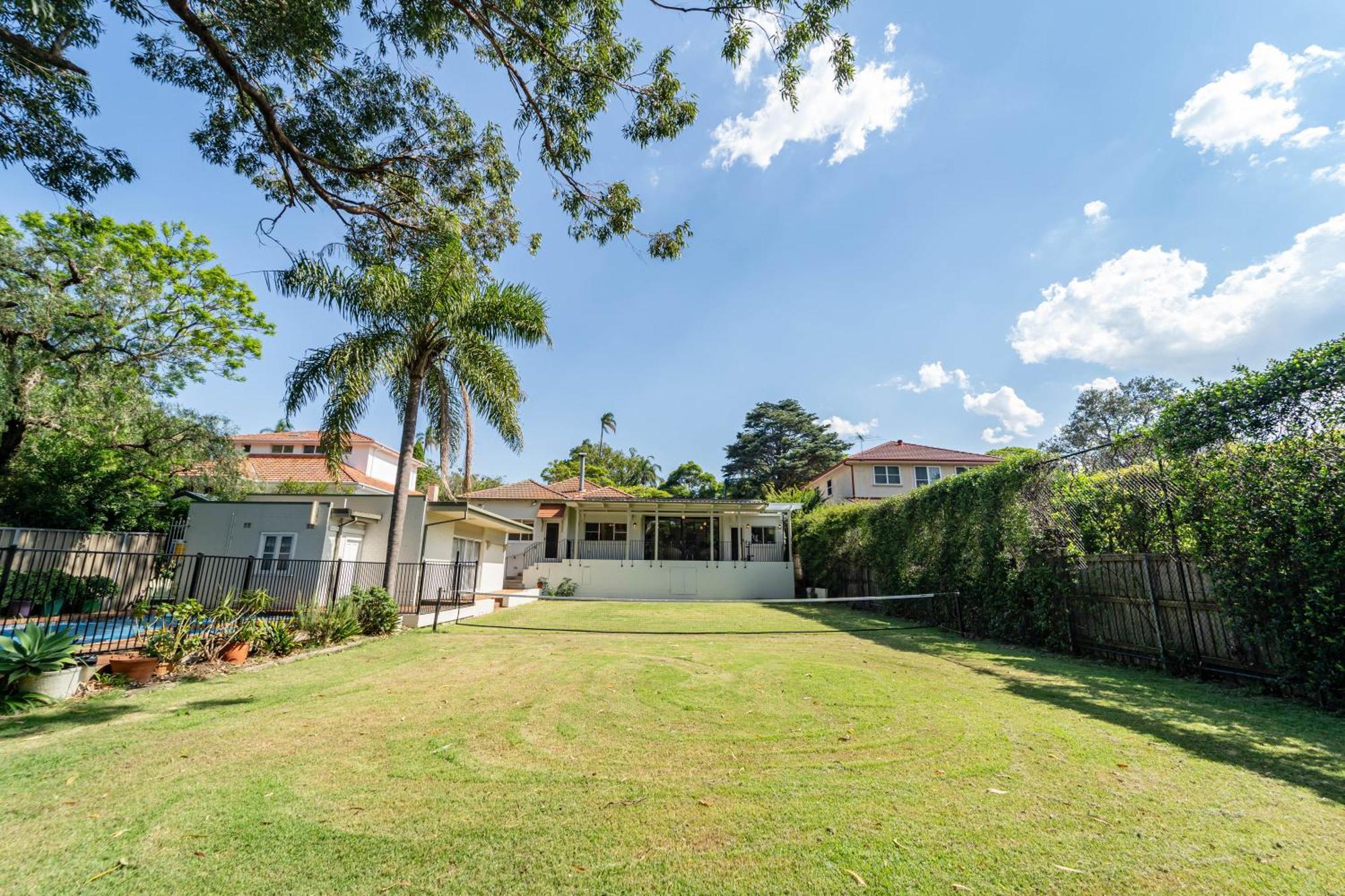 Strathfield Stylish 6br House With Pool Tennis Holiday home *